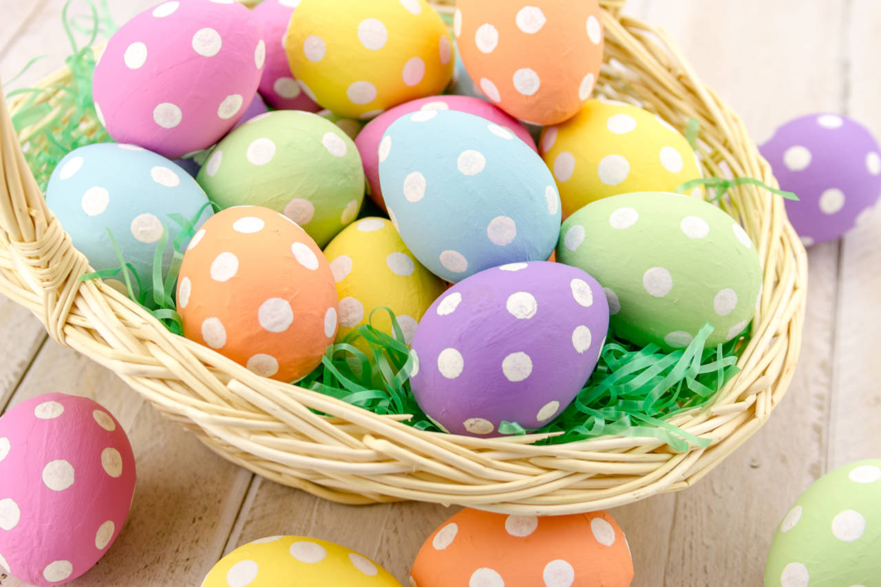 Easter – DIY Cards, Dyed Eggs & Online Easter Services